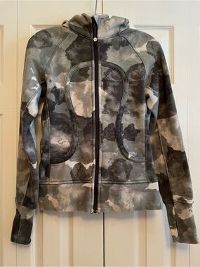 Lululemon Women’s Scuba Camo Zip Hoodie